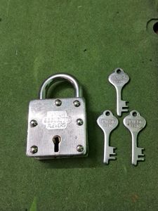 Shutter Lock