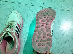 Radeon Lightweight Breathable Sports shoes