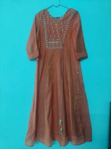 Elegant Embroidered Ethnic Kurta(XS)