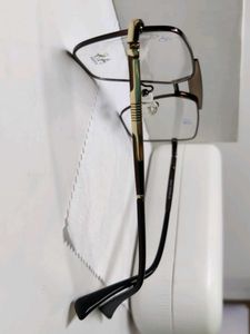 Stylish Eyeglasses for a Sharp Look