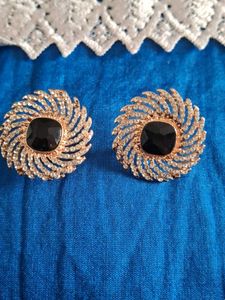 Stunning earrings