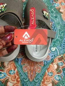 Alzado Clogs with Charms