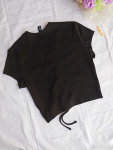 🤌🥀H&amp;M Black Ribbed Ruched Top🤌🥀