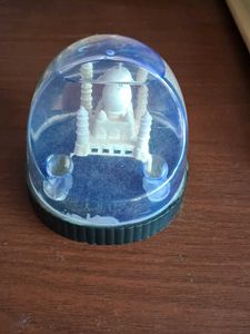 Taj Mahal Snow Globe