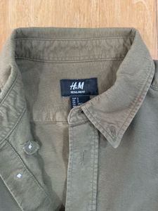 H&amp;M Men's Casual Button-Up Shirt