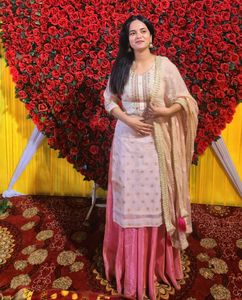 elegent embroidered kurta with Dupatta