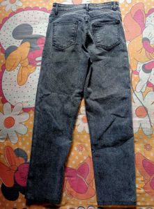 charcoal black straight fit jeans🖤