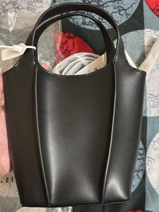 45%off brand new Charles &amp; Keith Bag