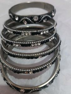 Elegant Black &amp; Silver Bangle Set