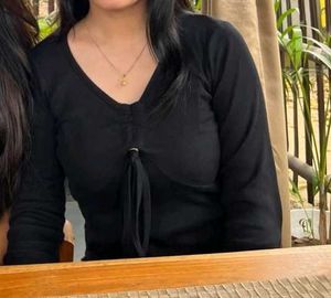 Black Long Sleeve Crop Top