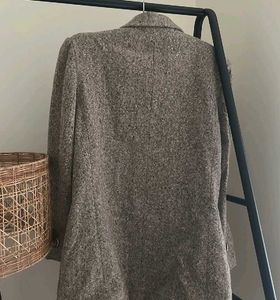 Classic Blazer with 1 scratch, check pic 3,4