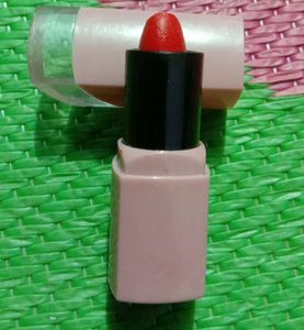 A Red Colour Lipstick 💄