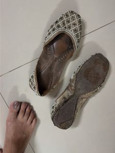 Embellished Jutti Flats