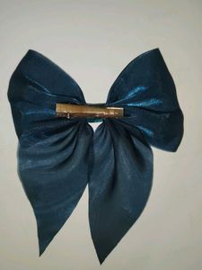 Elegant Teal Hair Bow