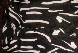 Stylish Black &amp; White Print Shirt