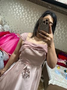 Elegant Pink Satin dress🩷🦋🎀
