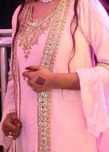 Elegant Pink Kurta Set