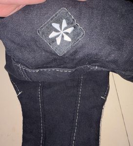 Belle Baby Carrier - Black