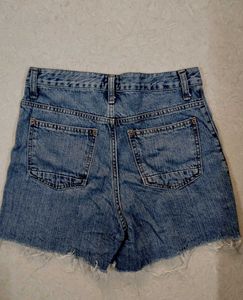 Chic High-Waisted Denim Shorts