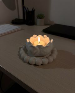 Lotus  jar with bubble coaster