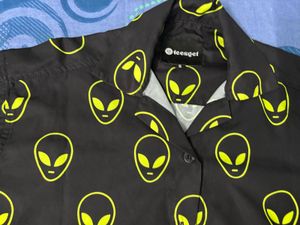 Black Alien Print Shirt – Oversized Fit