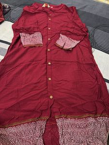 Maroon Kurta with Printed Sleeves