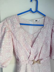 Chic Pink Puff Sleeve Dress