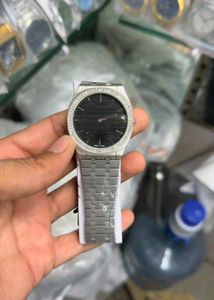 Gucci diamond  DIAL PREMIUM QUALITY MENS WATCH