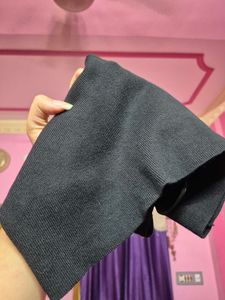Black One-Shoulder Top