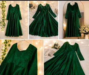 Elegant Emerald Green Velvet Gown