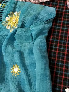 Women Blue Kurta In Good Condition No Flaws