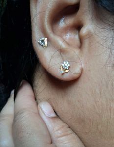 Elegant Diamond Stud Earrings gold