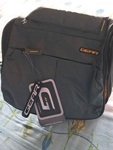 New GEAR Unisex Grey Solid Sauve Toilet Kit