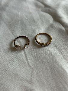 Set of 8 Elegant Gold Rings