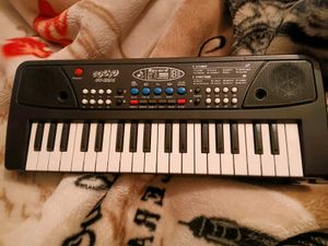 Bigfun Electronic Keyboard - New!