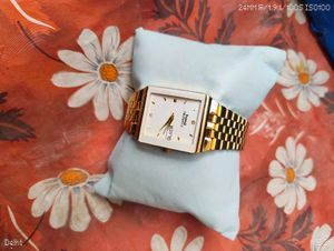 Elegant Gold Tone Square Watch