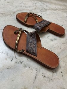 Stylish Brown &amp; Gold Flat Sandals