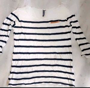 White T-shirt Blue Lines For 38 Bust