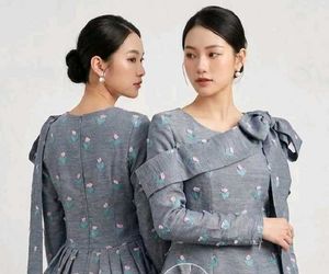 Chic Grey Floral Long Sleeve Top