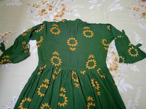 Green Kurta with Sunflower Print