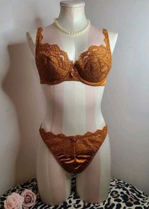 Lace Bra and Panty Set