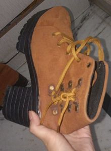 Chunky tan Platform Lace-Up Boots