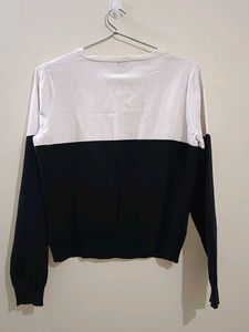 Black And White Colour Sweater 🖤🤍