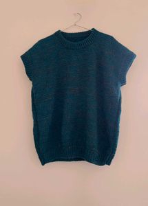 Unisex Bottle green Knit Sleeveless Sweater