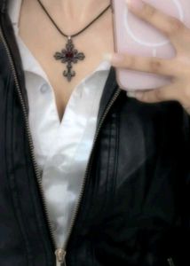Y2K Cross Pendant Necklace