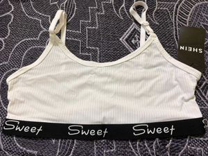 Comfortable White Ribbed Sports Bra