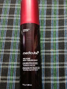 Medicube Red Acne Body Peeling Shot
