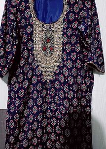 Zaari embroidered Printed Kurti for women
