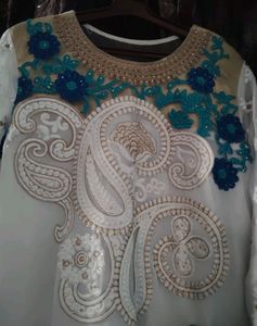 Elegant White &amp; Blue Embroidered Salwar Kameez