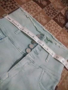 Brand😍New High Waisted Skin Fit Jeans Never Worn
